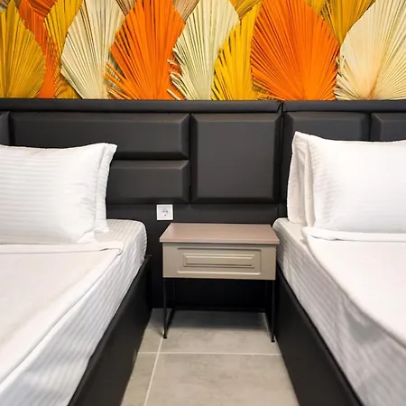 ホテル Lizbonia *