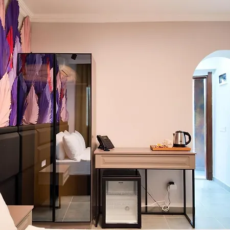 Lizbonia ホテル *